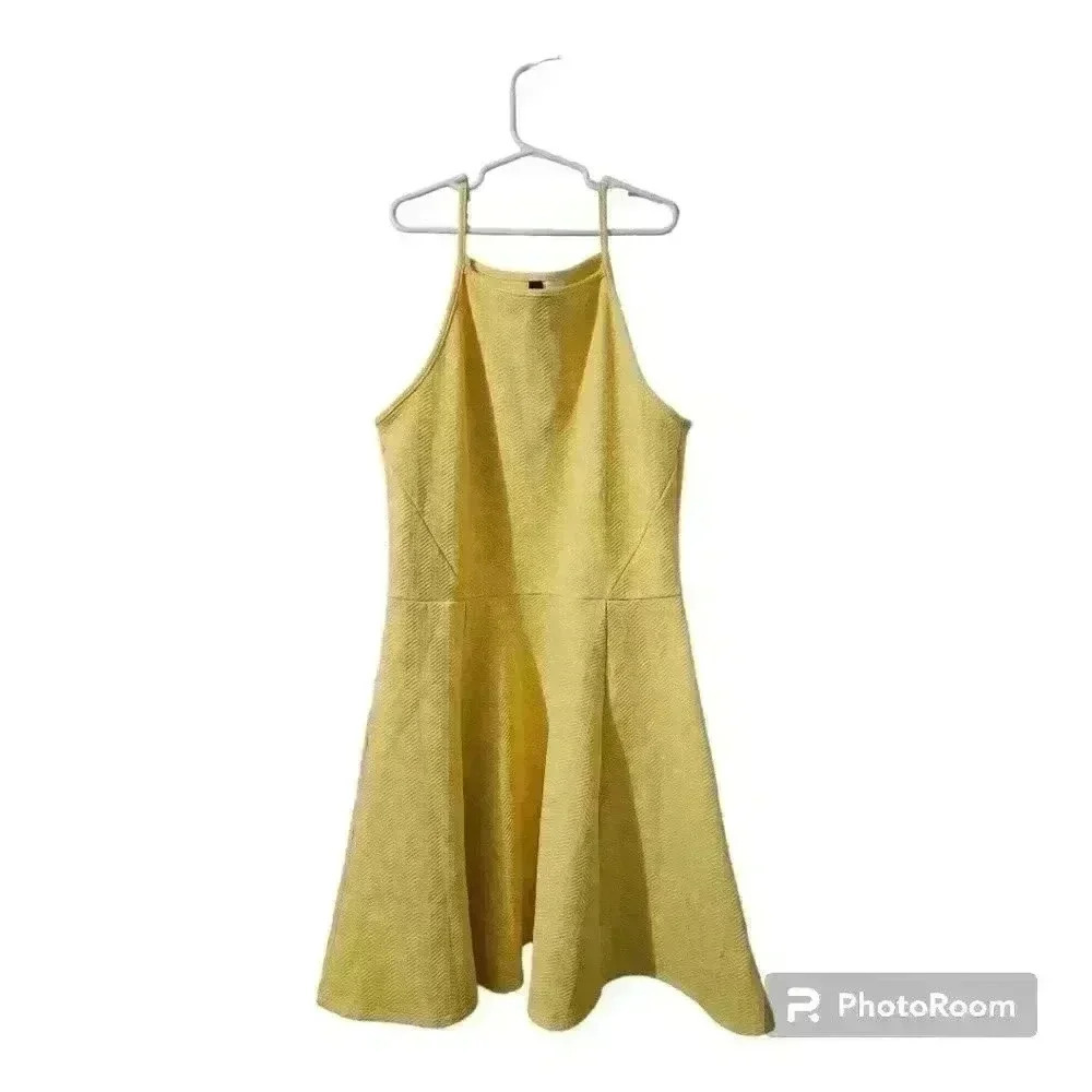 NWOT- ladies yellow dress!